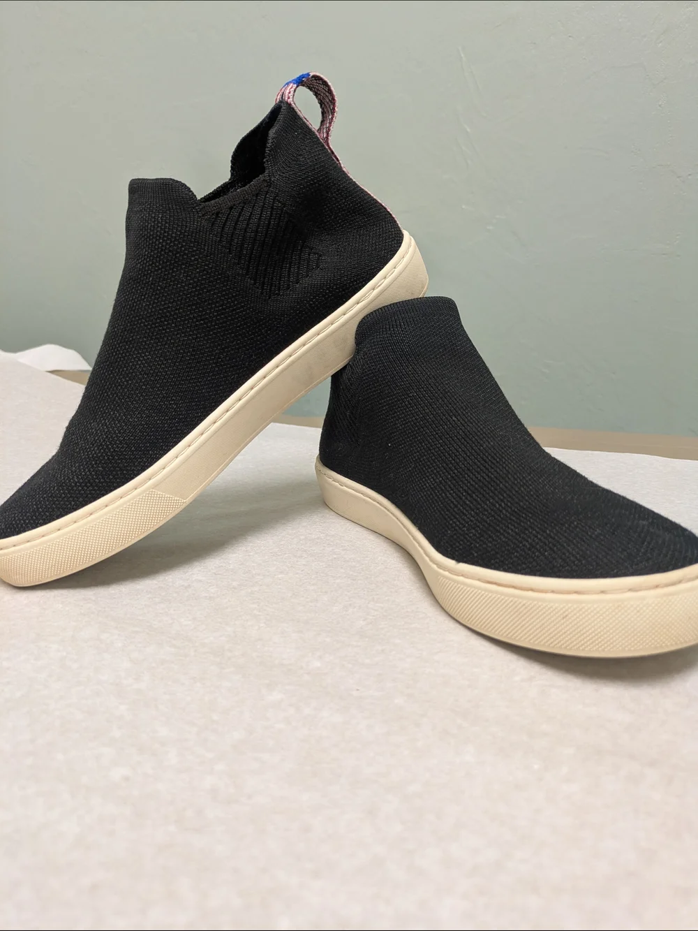 Rothy's Black Knit Slip-On Chelsea Boot Sz:7. 5 Washable Everyday Essential Glam